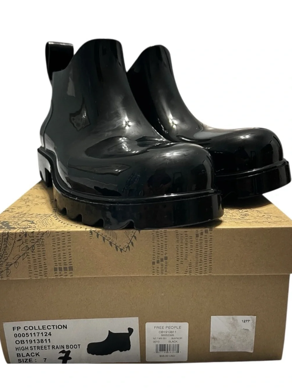 Free People High Street Black Chunky Rain Boots – Glossy Waterproof Style